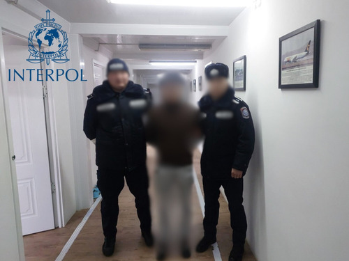 Хүчингийн хэрэг хийсэн этгээдүүдийг интерполоор баривчиллаа